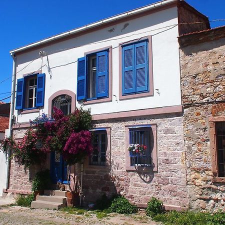 Istanbul Pension Айвалык Экстерьер фото