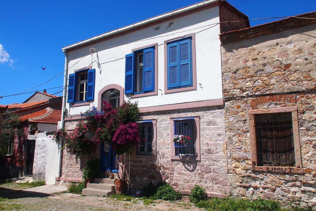 Istanbul Pension Айвалык Экстерьер фото
