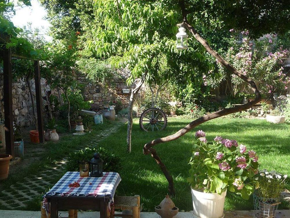 Istanbul Pension Айвалык Экстерьер фото
