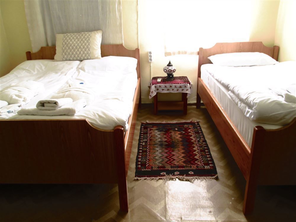 Istanbul Pension Айвалык Экстерьер фото