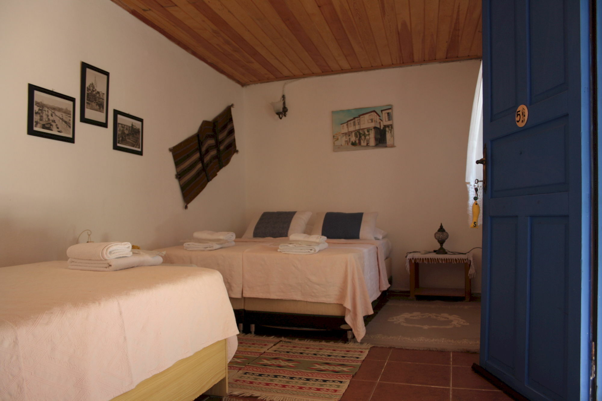 Istanbul Pension Айвалык Экстерьер фото